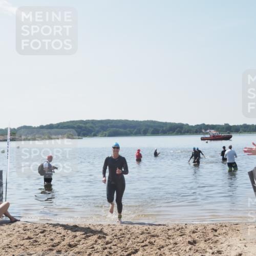 22.06.2025 - Viking Triathlon MichiJ http://msf.ph/oto/8109531 22.06.2025 10:58:55 Schwimmen 234, 268 meine-sportfotos.de