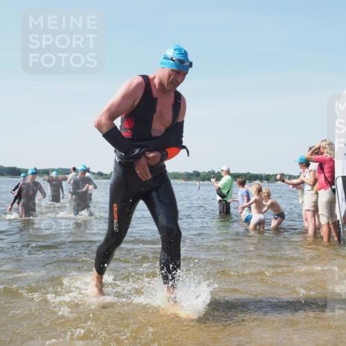 22.06.2025 - Viking Triathlon KatJ http://msf.ph/oto/8109566 22.06.2025 10:38:53 Schwimmen 26, 40, 57, 135, 164, 181, 185, 210, 211, 315, 327, 336, 408, 416, 451 meine-sportfotos.de