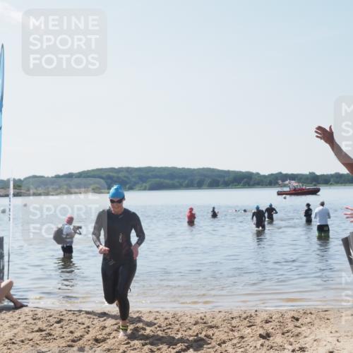 22.06.2025 - Viking Triathlon MichiJ http://msf.ph/oto/8109586 22.06.2025 10:58:56 Schwimmen 234, 268 meine-sportfotos.de