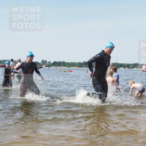22.06.2025 - Viking Triathlon KatJ http://msf.ph/oto/8109604 22.06.2025 10:38:56 Schwimmen 26, 40, 57, 135, 148, 181, 185, 210, 211, 327, 336, 408, 416, 451, 654 meine-sportfotos.de