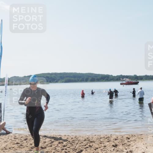 22.06.2025 - Viking Triathlon MichiJ http://msf.ph/oto/8109616 22.06.2025 10:58:57 Schwimmen 234, 268 meine-sportfotos.de