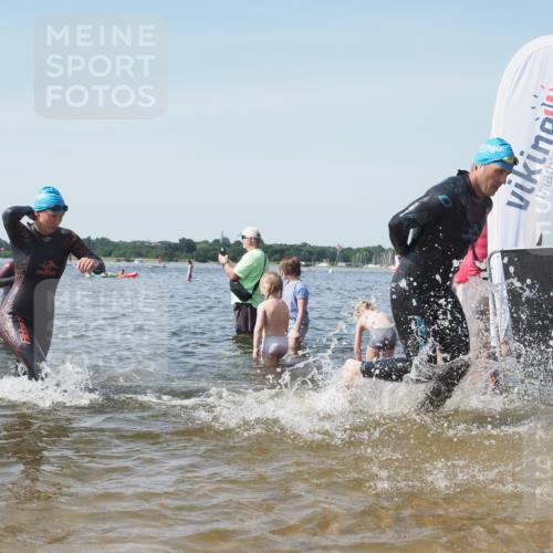 22.06.2025 - Viking Triathlon KatJ http://msf.ph/oto/8109621 22.06.2025 10:38:57 Schwimmen 26, 40, 57, 79, 135, 148, 181, 185, 210, 211, 336, 408, 416, 451, 654 meine-sportfotos.de