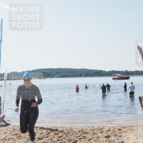 22.06.2025 - Viking Triathlon MichiJ http://msf.ph/oto/8109623 22.06.2025 10:58:57 Schwimmen 234, 268 meine-sportfotos.de