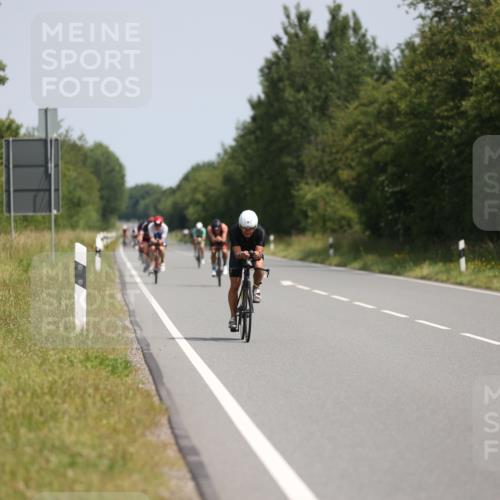 22.06.2025 - Viking Triathlon Yannick Fuchs http://msf.ph/oto/8109629 22.06.2025 11:33:57 Radfahren 28, 184, 199, 283, 290, 327, 369, 635 meine-sportfotos.de
