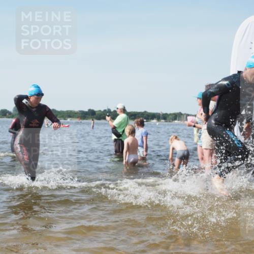 22.06.2025 - Viking Triathlon KatJ http://msf.ph/oto/8109630 22.06.2025 10:38:57 Schwimmen 26, 40, 57, 79, 135, 148, 181, 185, 210, 211, 336, 408, 416, 451, 654 meine-sportfotos.de