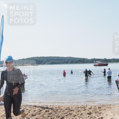 22.06.2025 - Viking Triathlon MichiJ http://msf.ph/oto/8109639 22.06.2025 10:58:57 Schwimmen 234, 268 meine-sportfotos.de