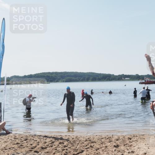 22.06.2025 - Viking Triathlon MichiJ http://msf.ph/oto/8109683 22.06.2025 10:59:10 Schwimmen 222, 234 meine-sportfotos.de