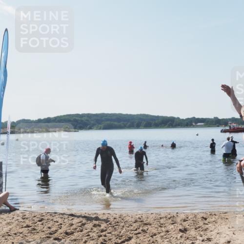 22.06.2025 - Viking Triathlon MichiJ http://msf.ph/oto/8109695 22.06.2025 10:59:10 Schwimmen 222, 234 meine-sportfotos.de