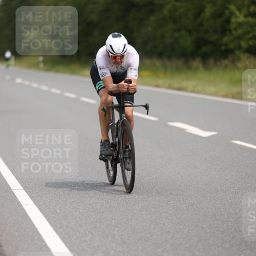 22.06.2025 - Viking Triathlon Yannick Fuchs http://msf.ph/oto/8109728 22.06.2025 12:14:46 Radfahren 182, 210, 241, 254, 329, 353, 358, 411 meine-sportfotos.de