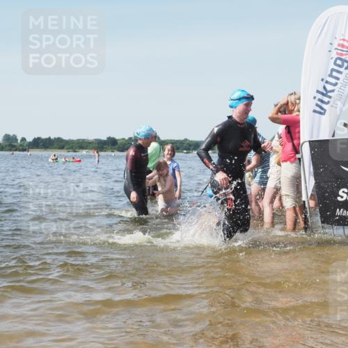22.06.2025 - Viking Triathlon KatJ http://msf.ph/oto/8109736 22.06.2025 10:39:00 Schwimmen 26, 40, 57, 79, 148, 181, 185, 210, 211, 295, 336, 351, 408, 416, 451, 654 meine-sportfotos.de