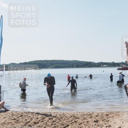 22.06.2025 - Viking Triathlon MichiJ http://msf.ph/oto/8109738 22.06.2025 10:59:11 Schwimmen 222, 234 meine-sportfotos.de