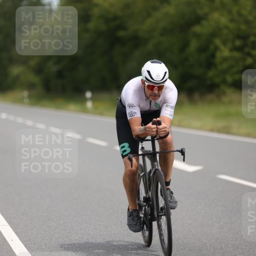 22.06.2025 - Viking Triathlon Yannick Fuchs http://msf.ph/oto/8109750 22.06.2025 12:14:46 Radfahren 182, 210, 241, 254, 329, 353, 358, 411 meine-sportfotos.de