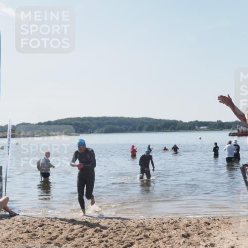 22.06.2025 - Viking Triathlon MichiJ http://msf.ph/oto/8109770 22.06.2025 10:59:11 Schwimmen 222, 234 meine-sportfotos.de