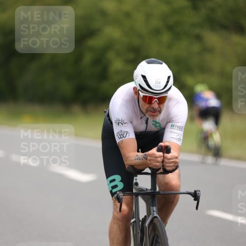 22.06.2025 - Viking Triathlon Yannick Fuchs http://msf.ph/oto/8109776 22.06.2025 12:14:47 Radfahren 182, 210, 254, 329, 353, 358, 376, 411 meine-sportfotos.de