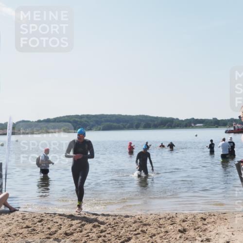 22.06.2025 - Viking Triathlon MichiJ http://msf.ph/oto/8109780 22.06.2025 10:59:12 Schwimmen 222, 234 meine-sportfotos.de
