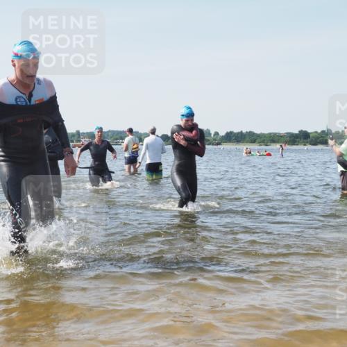 22.06.2025 - Viking Triathlon KatJ http://msf.ph/oto/8109803 22.06.2025 10:39:01 Schwimmen 26, 40, 57, 79, 148, 181, 185, 210, 211, 295, 336, 351, 408, 416, 451, 654 meine-sportfotos.de