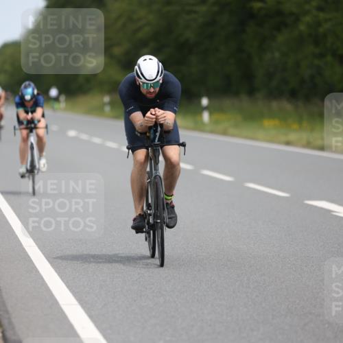22.06.2025 - Viking Triathlon Yannick Fuchs http://msf.ph/oto/8109804 22.06.2025 12:14:48 Radfahren 182, 210, 254, 329, 353, 358, 376, 411 meine-sportfotos.de