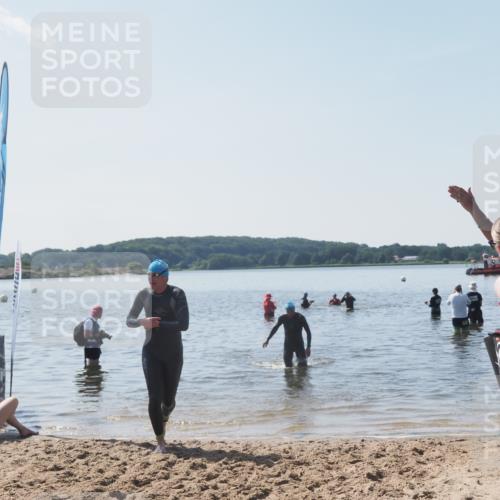 22.06.2025 - Viking Triathlon MichiJ http://msf.ph/oto/8109816 22.06.2025 10:59:12 Schwimmen 222, 234 meine-sportfotos.de