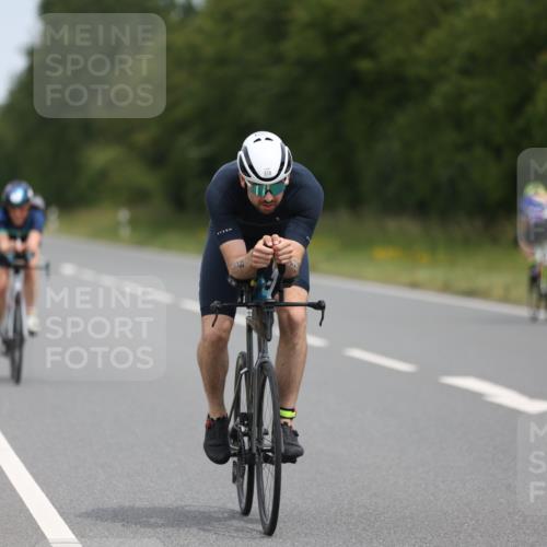 22.06.2025 - Viking Triathlon Yannick Fuchs http://msf.ph/oto/8109822 22.06.2025 12:14:48 Radfahren 182, 210, 254, 329, 353, 358, 376, 411 meine-sportfotos.de