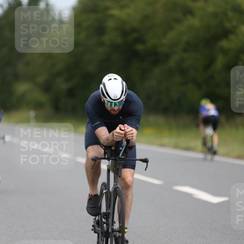 22.06.2025 - Viking Triathlon Yannick Fuchs http://msf.ph/oto/8109832 22.06.2025 12:14:48 Radfahren 182, 210, 254, 329, 353, 358, 376, 411 meine-sportfotos.de