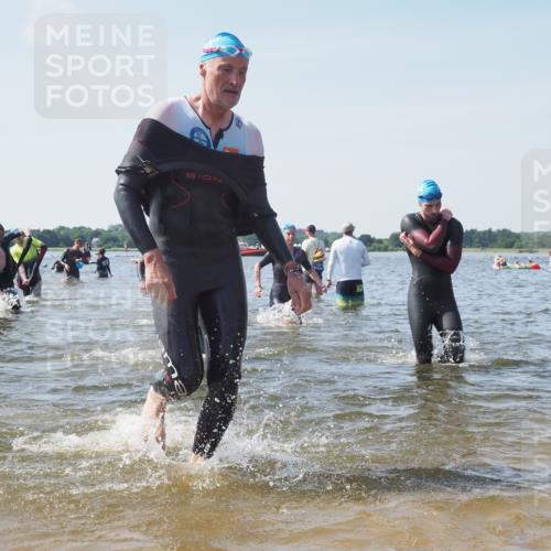 22.06.2025 - Viking Triathlon KatJ http://msf.ph/oto/8109855 22.06.2025 10:39:02 Schwimmen 26, 40, 57, 79, 148, 181, 185, 210, 295, 336, 351, 408, 416, 451, 654 meine-sportfotos.de