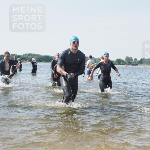 22.06.2025 - Viking Triathlon KatJ http://msf.ph/oto/8109882 22.06.2025 10:39:03 Schwimmen 26, 40, 57, 79, 148, 181, 185, 210, 295, 336, 351, 408, 416, 451, 654 meine-sportfotos.de
