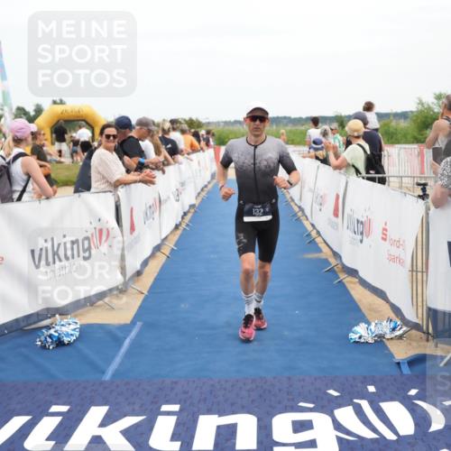 22.06.2025 - Viking Triathlon MichiJ http://msf.ph/oto/8109921 22.06.2025 15:01:19 Ziel 132 meine-sportfotos.de