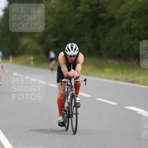 22.06.2025 - Viking Triathlon Yannick Fuchs http://msf.ph/oto/8109965 22.06.2025 12:14:53 Radfahren 72, 210, 329, 353, 358, 376, 411, 553 meine-sportfotos.de