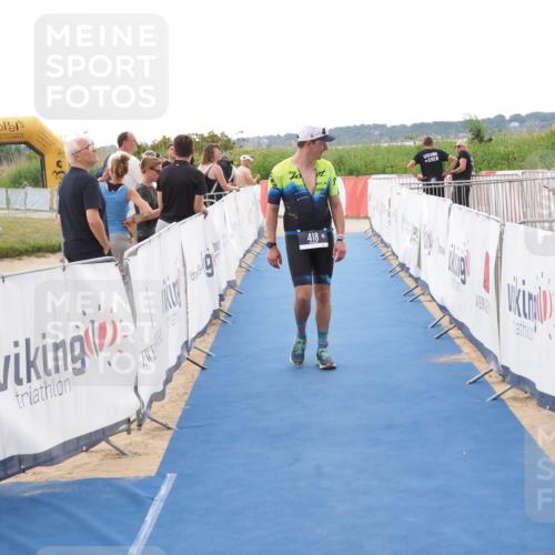 22.06.2025 - Viking Triathlon MichiJ http://msf.ph/oto/8109997 22.06.2025 16:22:05 Ziel 418 meine-sportfotos.de