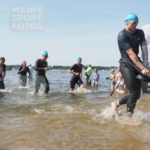 22.06.2025 - Viking Triathlon KatJ http://msf.ph/oto/8110002 22.06.2025 10:39:06 Schwimmen 40, 57, 79, 148, 181, 182, 185, 210, 276, 295, 351, 386, 408, 416, 451, 536, 654 meine-sportfotos.de