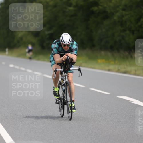 22.06.2025 - Viking Triathlon Yannick Fuchs http://msf.ph/oto/8110020 22.06.2025 12:14:55 Radfahren 72, 329, 353, 376, 411, 433, 553 meine-sportfotos.de