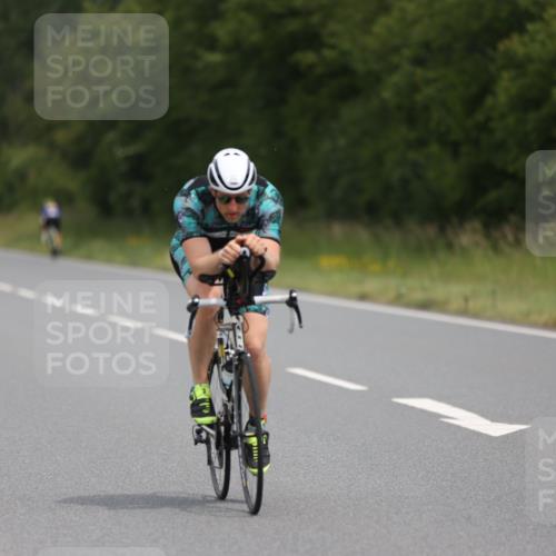 22.06.2025 - Viking Triathlon Yannick Fuchs http://msf.ph/oto/8110024 22.06.2025 12:14:56 Radfahren 72, 329, 353, 376, 411, 433, 553 meine-sportfotos.de