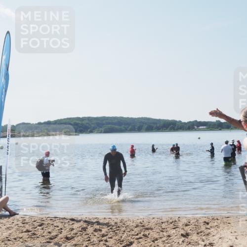 22.06.2025 - Viking Triathlon MichiJ http://msf.ph/oto/8110055 22.06.2025 10:59:17 Schwimmen 222, 459 meine-sportfotos.de