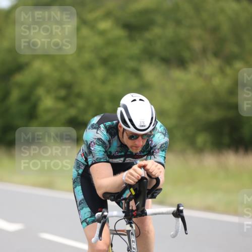 22.06.2025 - Viking Triathlon Yannick Fuchs http://msf.ph/oto/8110081 22.06.2025 12:14:57 Radfahren 72, 329, 353, 376, 411, 433, 553 meine-sportfotos.de