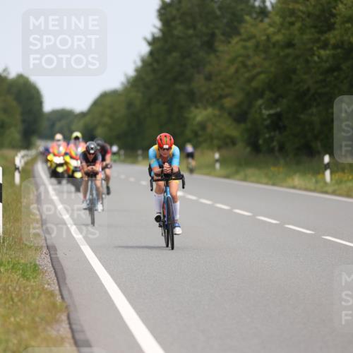 22.06.2025 - Viking Triathlon Yannick Fuchs http://msf.ph/oto/8110095 22.06.2025 12:14:58 Radfahren 72, 329, 353, 376, 411, 433, 553 meine-sportfotos.de