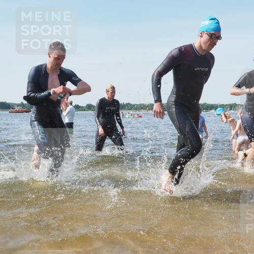 22.06.2025 - Viking Triathlon KatJ http://msf.ph/oto/8110108 22.06.2025 10:39:08 Schwimmen 40, 57, 79, 148, 181, 182, 185, 276, 295, 351, 386, 408, 416, 451, 536, 654 meine-sportfotos.de
