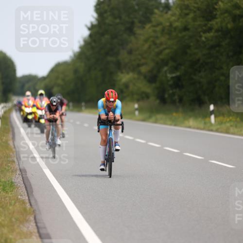 22.06.2025 - Viking Triathlon Yannick Fuchs http://msf.ph/oto/8110111 22.06.2025 12:14:58 Radfahren 72, 329, 353, 376, 411, 433, 553 meine-sportfotos.de