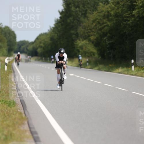 22.06.2025 - Viking Triathlon Yannick Fuchs http://msf.ph/oto/8110175 22.06.2025 11:34:16 Radfahren 125, 330, 348, 360, 478, 510, 611, 660 meine-sportfotos.de