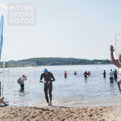 22.06.2025 - Viking Triathlon MichiJ http://msf.ph/oto/8110176 22.06.2025 10:59:19 Schwimmen 222, 459, 476 meine-sportfotos.de