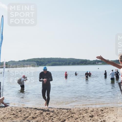 22.06.2025 - Viking Triathlon MichiJ http://msf.ph/oto/8110186 22.06.2025 10:59:19 Schwimmen 222, 459, 476 meine-sportfotos.de