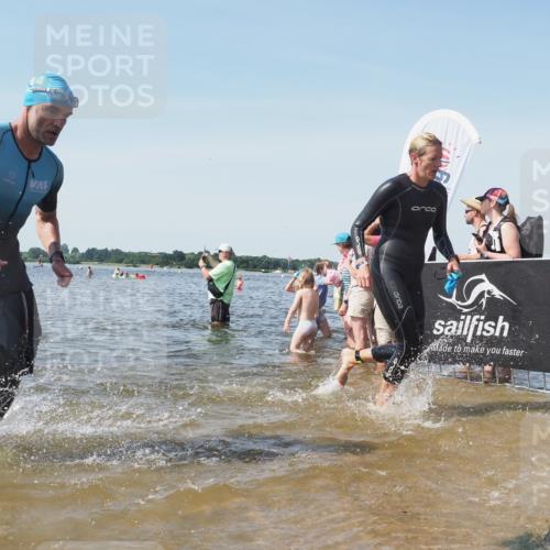 22.06.2025 - Viking Triathlon KatJ http://msf.ph/oto/8110204 22.06.2025 10:39:10 Schwimmen 79, 148, 181, 182, 185, 238, 276, 295, 351, 386, 408, 416, 451, 536, 654 meine-sportfotos.de