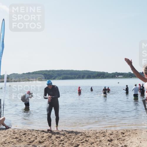 22.06.2025 - Viking Triathlon MichiJ http://msf.ph/oto/8110209 22.06.2025 10:59:19 Schwimmen 222, 459, 476 meine-sportfotos.de