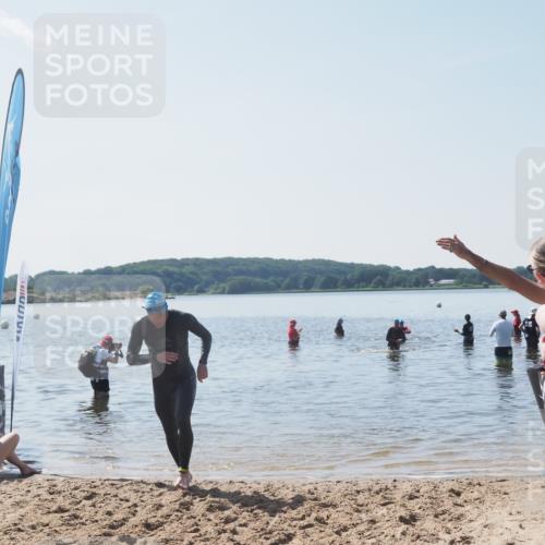 22.06.2025 - Viking Triathlon MichiJ http://msf.ph/oto/8110227 22.06.2025 10:59:19 Schwimmen 222, 459, 476 meine-sportfotos.de