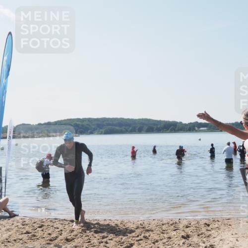 22.06.2025 - Viking Triathlon MichiJ http://msf.ph/oto/8110236 22.06.2025 10:59:20 Schwimmen 222, 459, 476 meine-sportfotos.de