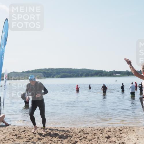 22.06.2025 - Viking Triathlon MichiJ http://msf.ph/oto/8110247 22.06.2025 10:59:20 Schwimmen 222, 459, 476 meine-sportfotos.de