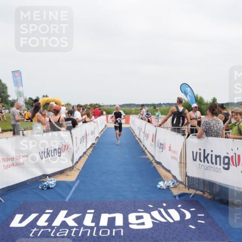 22.06.2025 - Viking Triathlon MichiJ http://msf.ph/oto/8110255 22.06.2025 14:52:35 Ziel 101, 242 meine-sportfotos.de