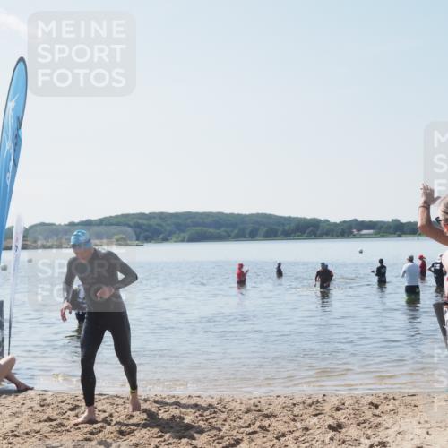 22.06.2025 - Viking Triathlon MichiJ http://msf.ph/oto/8110259 22.06.2025 10:59:20 Schwimmen 222, 459, 476 meine-sportfotos.de