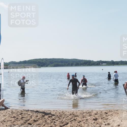22.06.2025 - Viking Triathlon MichiJ http://msf.ph/oto/8110271 22.06.2025 10:59:31 Schwimmen 459, 476 meine-sportfotos.de