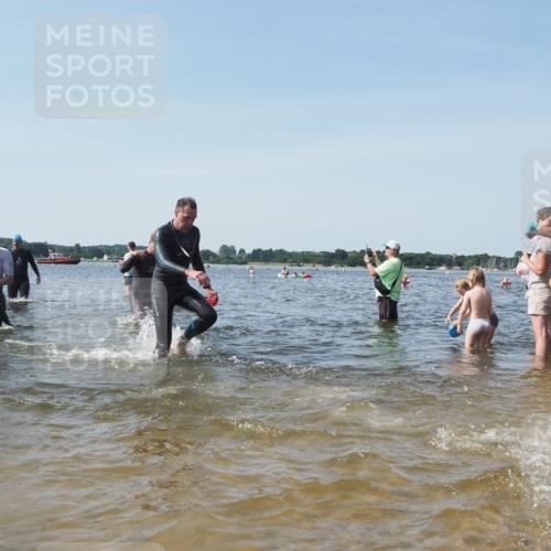 22.06.2025 - Viking Triathlon KatJ http://msf.ph/oto/8110284 22.06.2025 10:39:13 Schwimmen 79, 83, 148, 181, 182, 195, 238, 276, 295, 351, 386, 451, 536, 654 meine-sportfotos.de