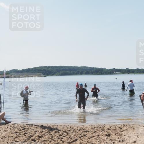 22.06.2025 - Viking Triathlon MichiJ http://msf.ph/oto/8110290 22.06.2025 10:59:32 Schwimmen 459, 476 meine-sportfotos.de